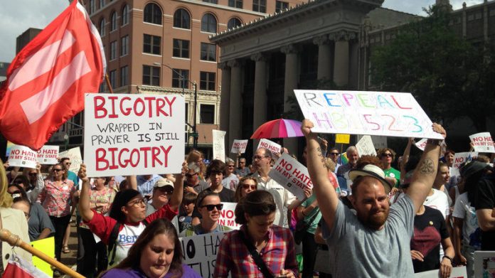 ap_893160446553_wide-72ce7f68859d6cc0914041d4cd0a0a8477581e13-s800-c85