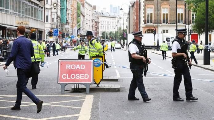 london-knife-attack-abcc7be3-cb21-4965-9e31-55ea809c0725