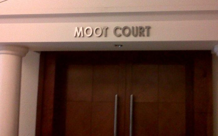 moot court