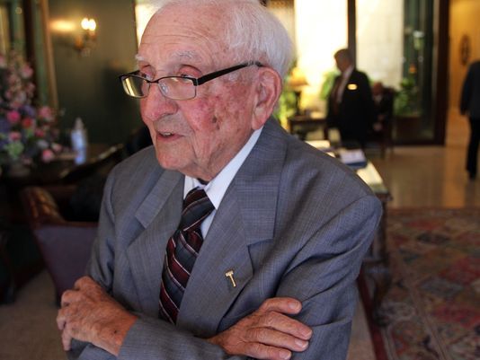 saloom-compressed Saloom